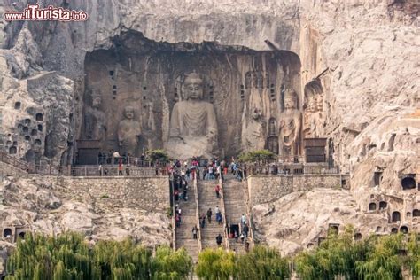 Il Tempio di Luoyang! Un'Oasi di Pace nel Cuore Storico di Yulin