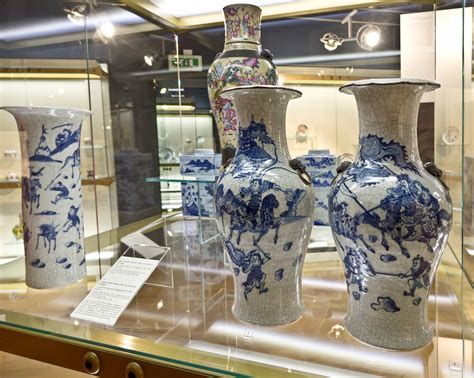 Il Museo della Porcellana di Huangshi: Un viaggio nella storia e nell'artigianato cinese!