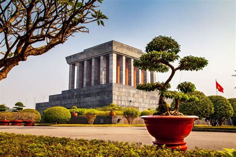  Il Mausoleo di Ho Chi Minh: Un omaggio alla storia e un'esperienza fuori dal tempo!