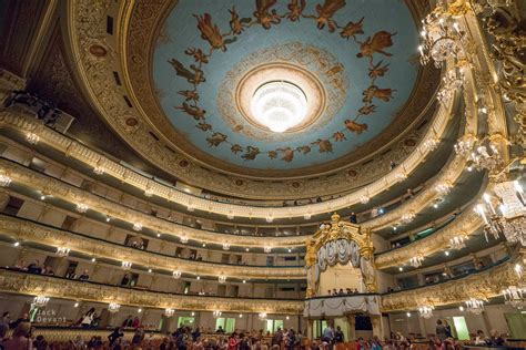 Il Teatro Mariinsky: Un gioiello di architettura e melodie immortali!