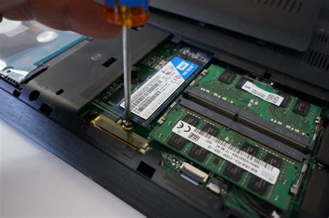 노트북 SSD 추가: 디지털 시대의 필수 업그레이드